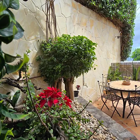 Home2book Comfort Buganvilla Stay, Cruz *