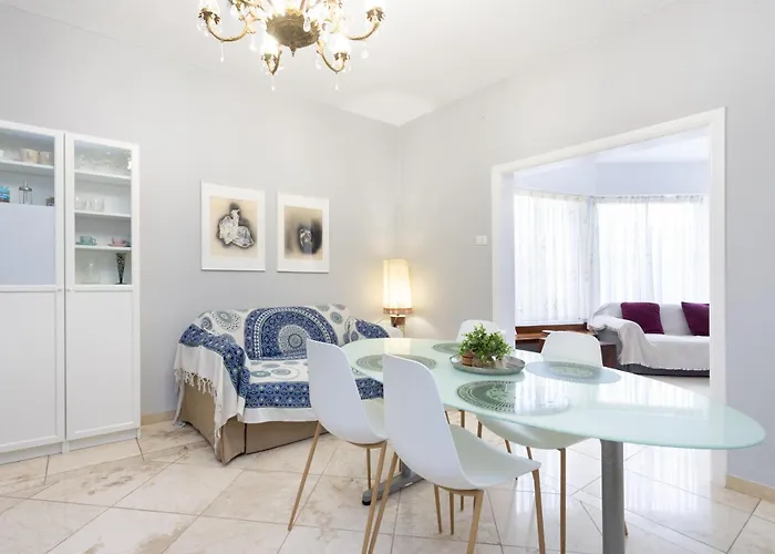 Home2book Comfort Buganvilla Stay, Cruz *